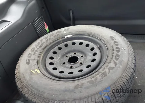 2013 Chevrolet Tahoe Ls z USA, uszkodzony, nr VIN 1GNSCAE03DR262988